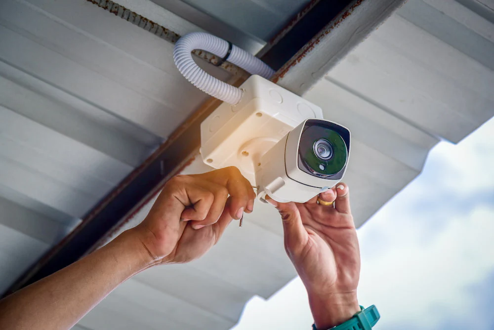 Caméra de surveillance et contrôle d'accès
